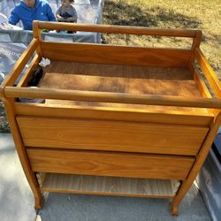 Dresser/ Changing Table 