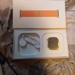 Apple Watch ( Brand New )