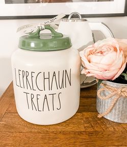 Rae Dunn LEPRECHAUN TREATS canister