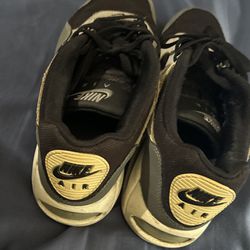 Nike Air Sport Shoe Size 91/2 Men