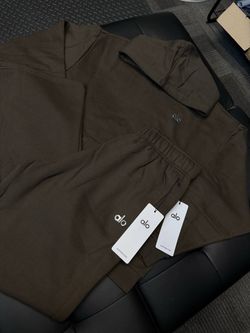 🤎🔥 BROWN ALO SETS AVAILABLE 🔥🤎