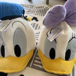 Tokyo Disney Hats. Daisy/Donald Duck. 