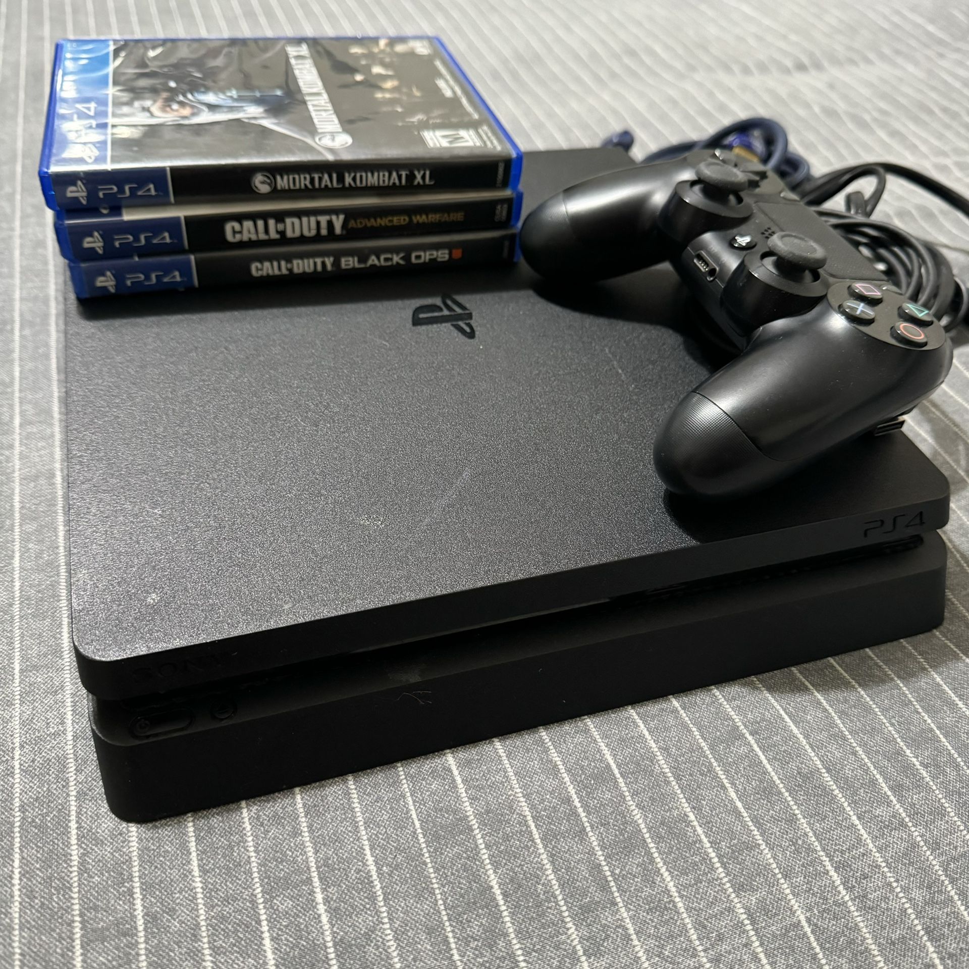 PS4 Slim With Games And Controller 