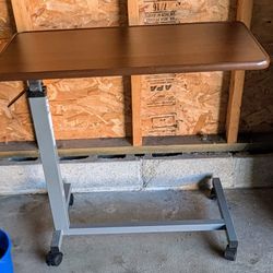 Vaunn Medical Table