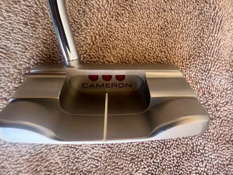Titleist Scotty Cameron Studio Select Squareback No. 1 Putter Mint 2 Grips + H/C