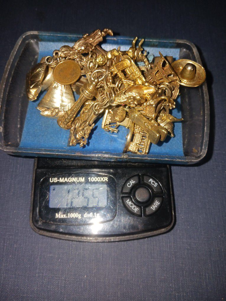 Vintage Gold Charm Bracelet 