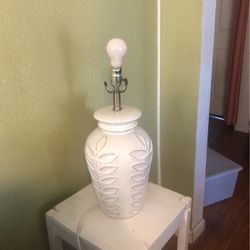 Lamp White Porcelain /ceramic In Good Condition