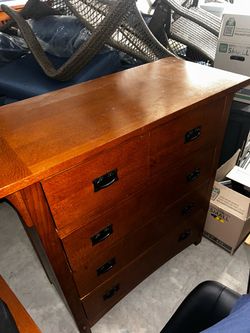 Oak Full Size Bed with Dresser with 4 Drawers