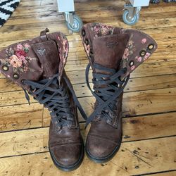 DR MARTENS TALL LEATHER FLORAL LINING Size 6 👢 