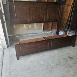 King Bed Frame And Dressers