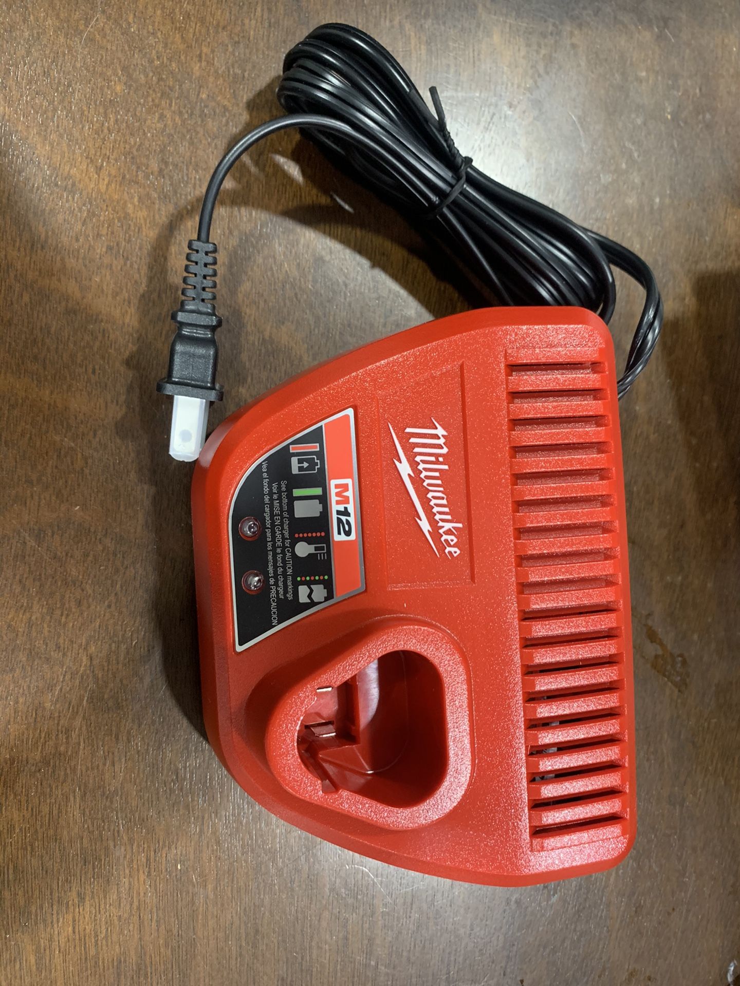Milwaukee M12 Charger