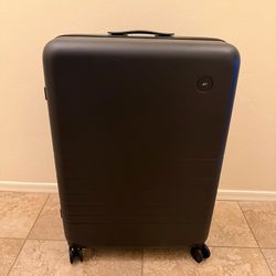 Monos Large Check-in Suitcase