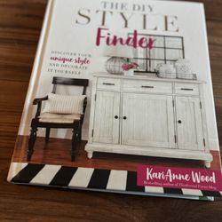 The DIY Style Finder by KariAnne Wood – Hardcover