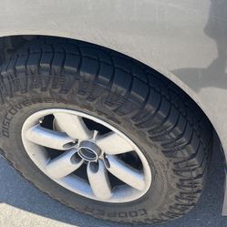 First Generation Titan Side Mirrors And Wheels ( No Tires)