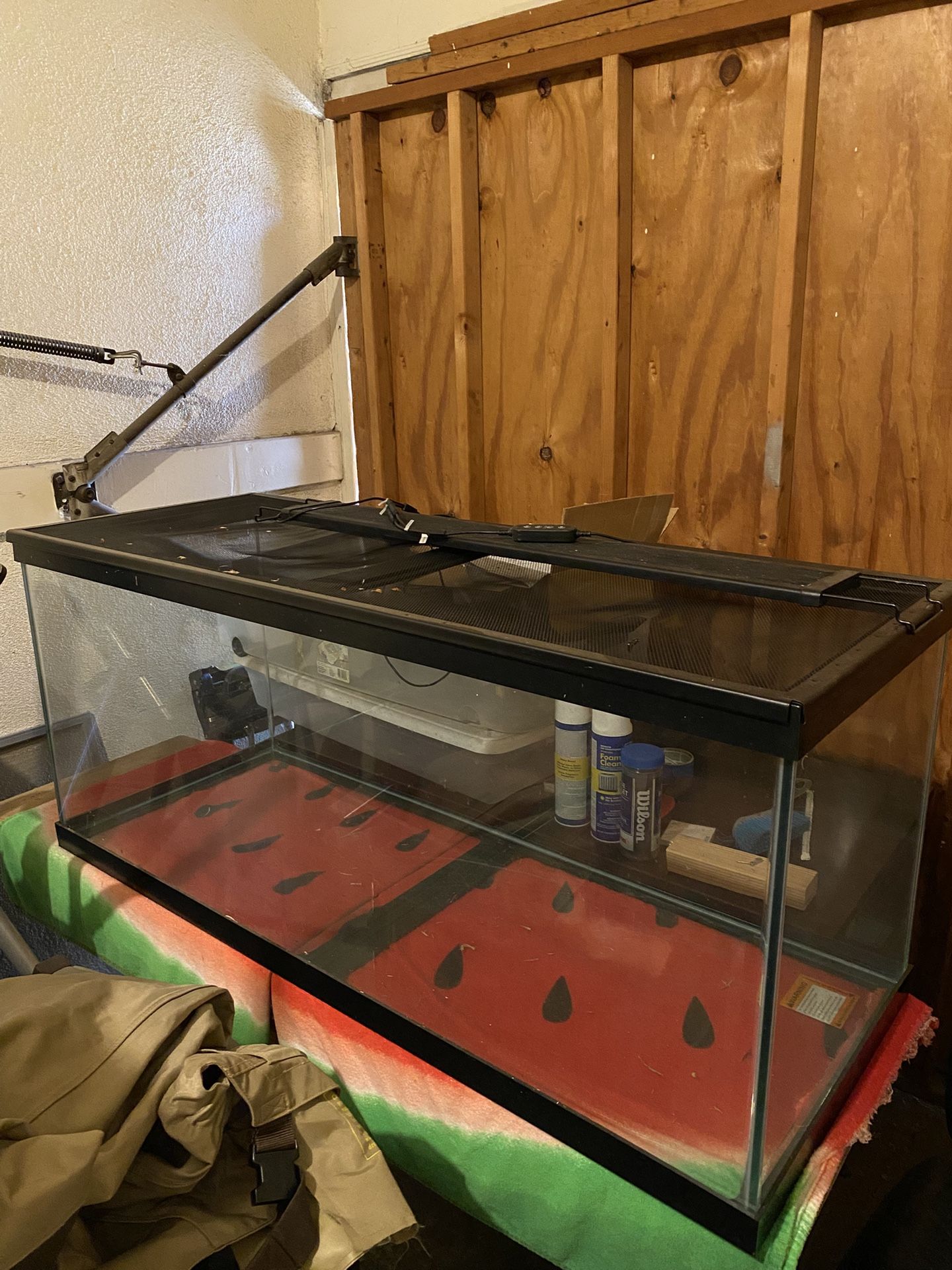 60 Gal Turtle tank With Stand
