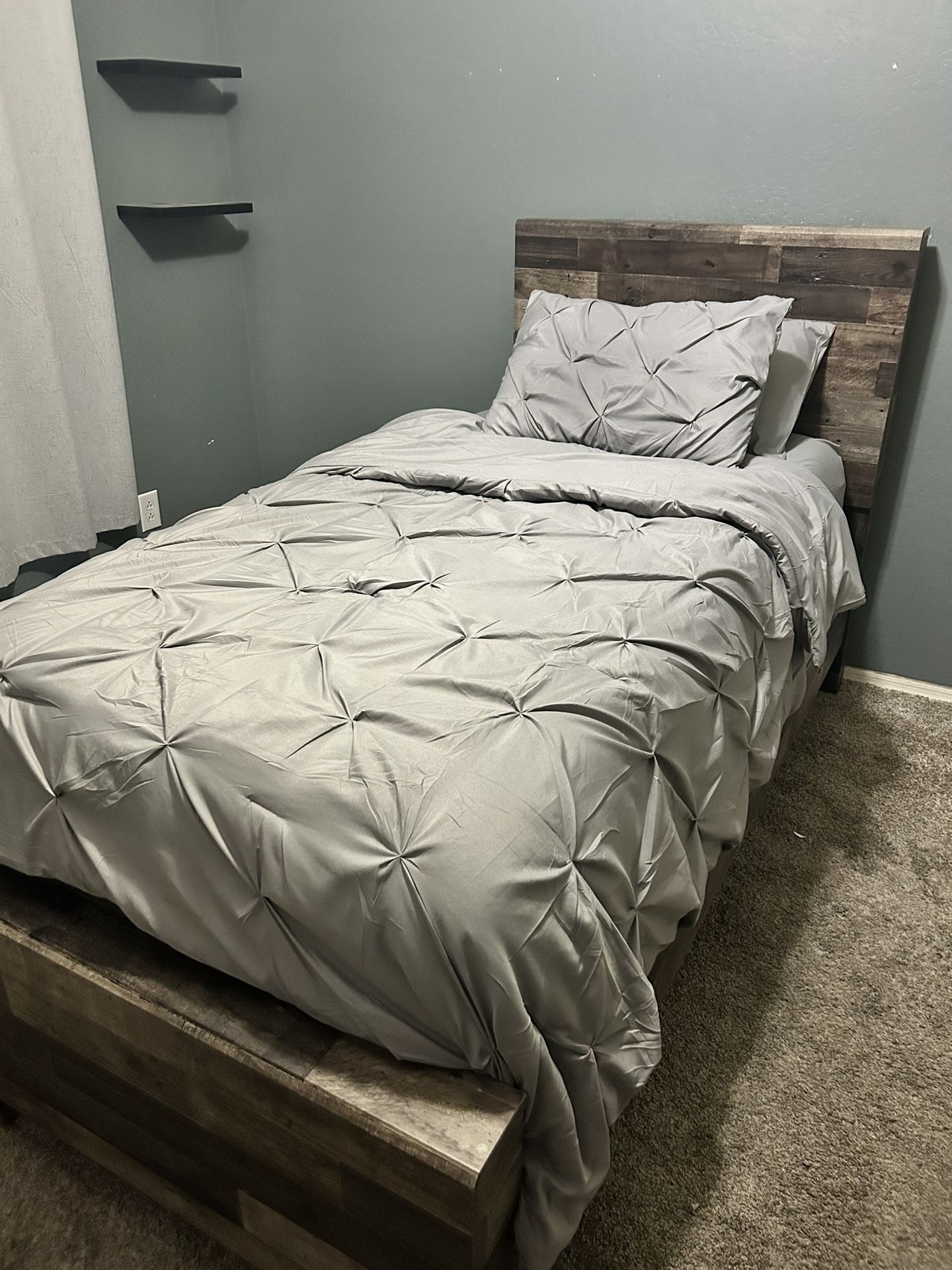 Twin bed/Dresser 