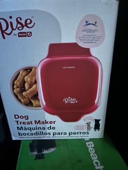 Dog biscuit maker