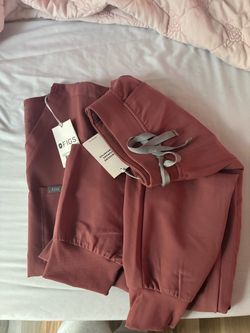 Figs scrubs
