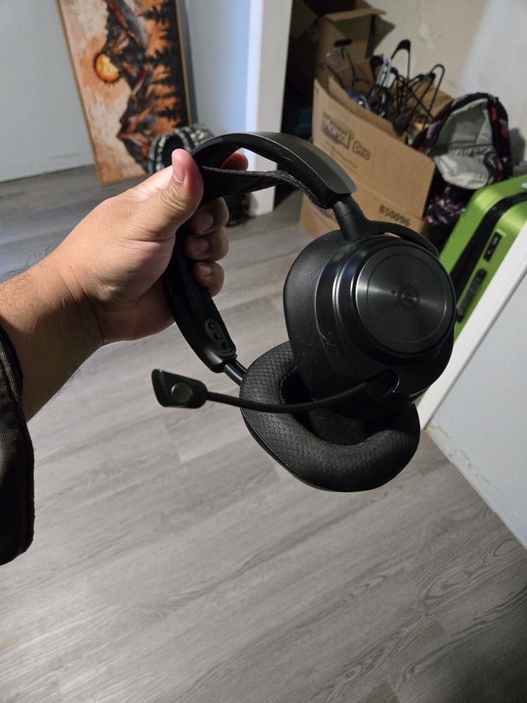 Arctis Nova Pro Wireless 