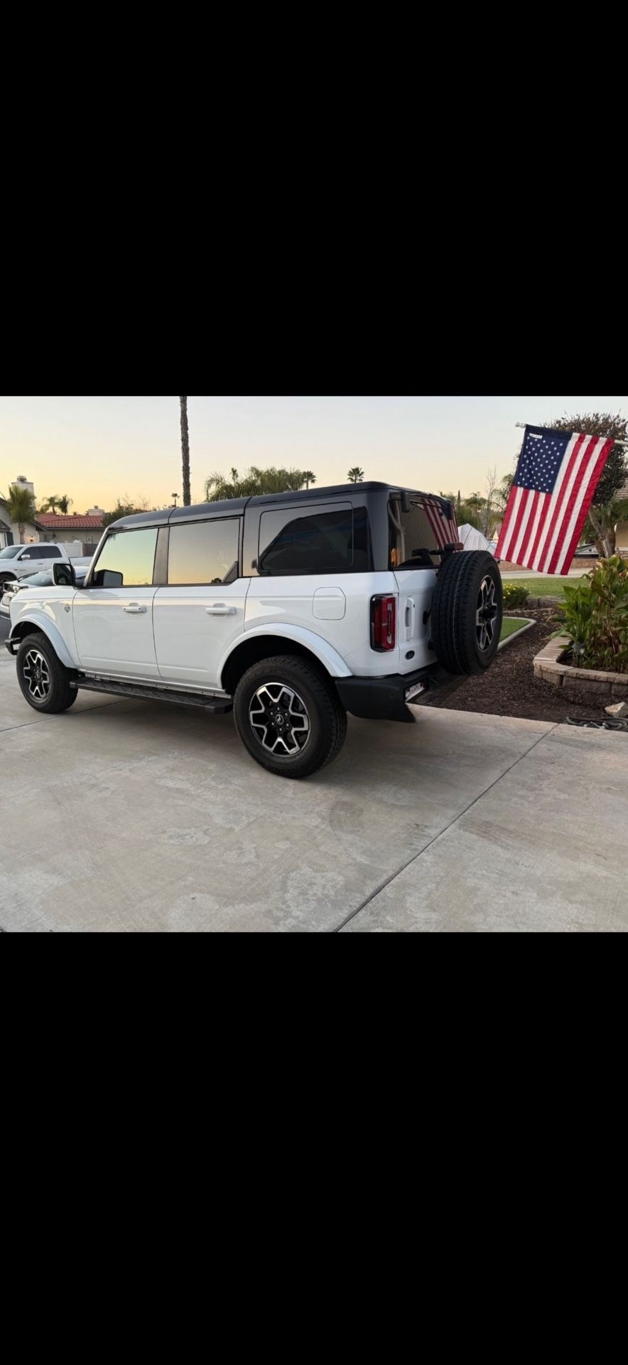 Tires/ 5 Tires & Wheels/ 255/70R18 (2024)/ Bridgestone Dueler M+S/ Bronco/ Ford