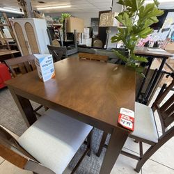 Brand New Brown Dinning Table/ W Chairs Set!
