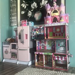 Play house and play kitchen