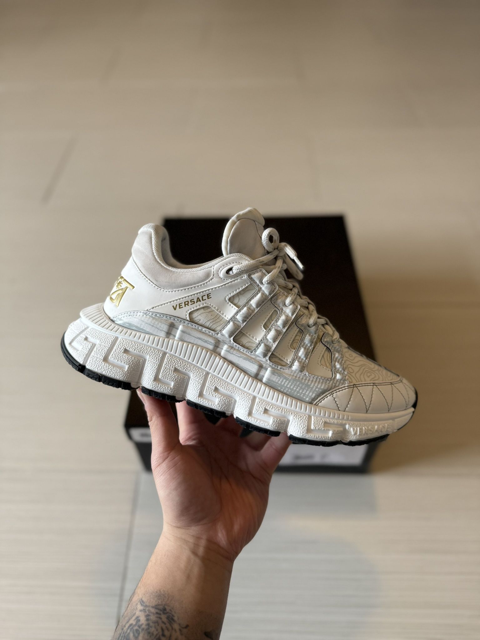 Versace Trigreca White Size 41