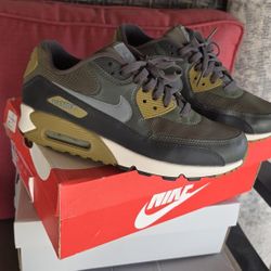 Nike Air Max 90 Essential 9.5 Shoes
