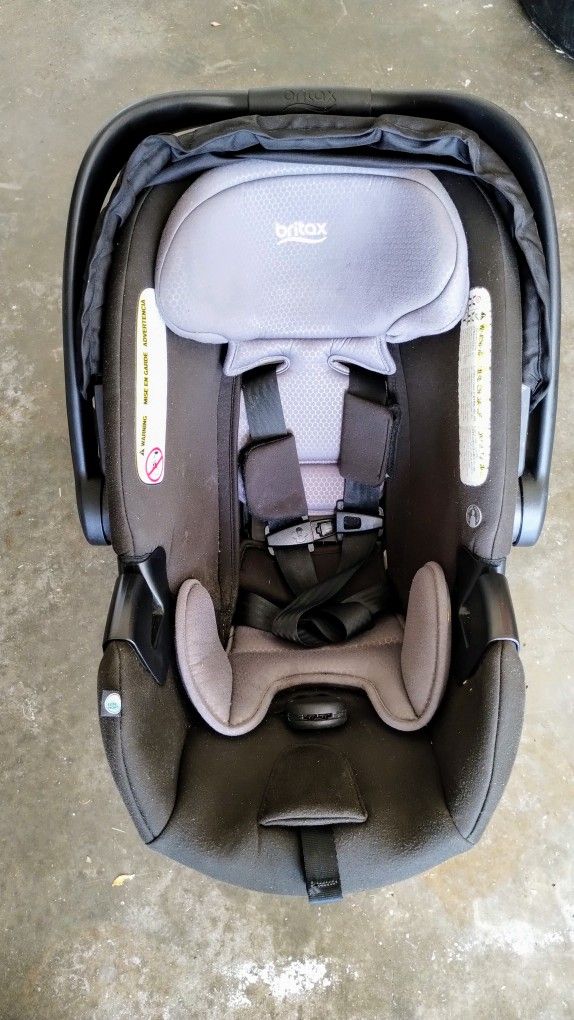 Car Seat With 2 Bases