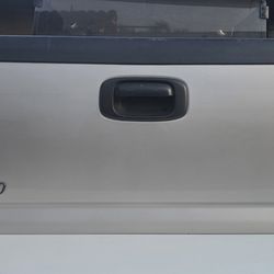 2007 Chevy Duramax Tailgate