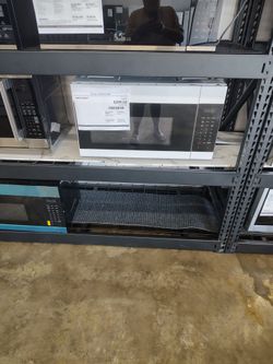 Frigidaire white microwave