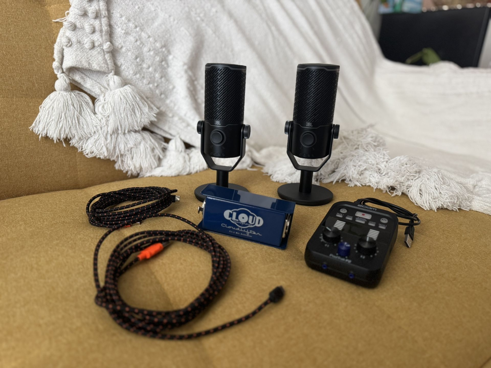 Podcast Setup - Mic + Zoom PodTrak P2