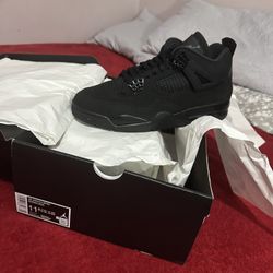 Retro 4 Black Cat’s