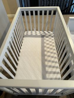 Baby Crib And Mattress 