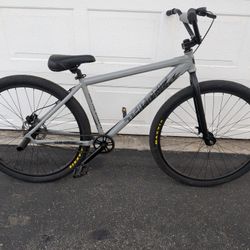 Throne 29" BMX Bike