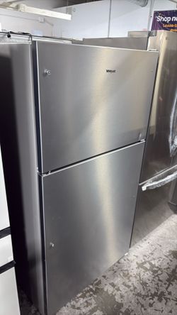 Whirlpool Top Freezer refrigerator