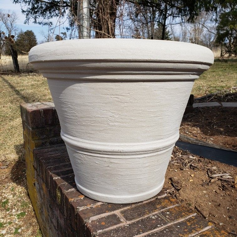 Extra Large 24" Rolled Rim Planter