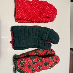 Three Sets Of Christmas Oven Mitts