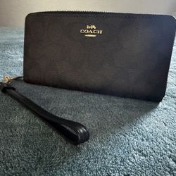 NEW Coach Wallet