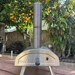 Ooni Fyra 12 Wood Pellet Pizza Oven