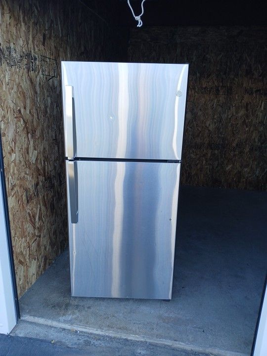 Stainless Steel General Electric Refrigerator