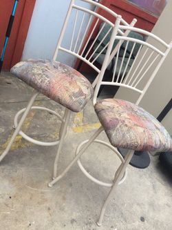 2 swivel bar stool chairs