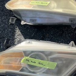 2012 Honda Odyssey Headlights