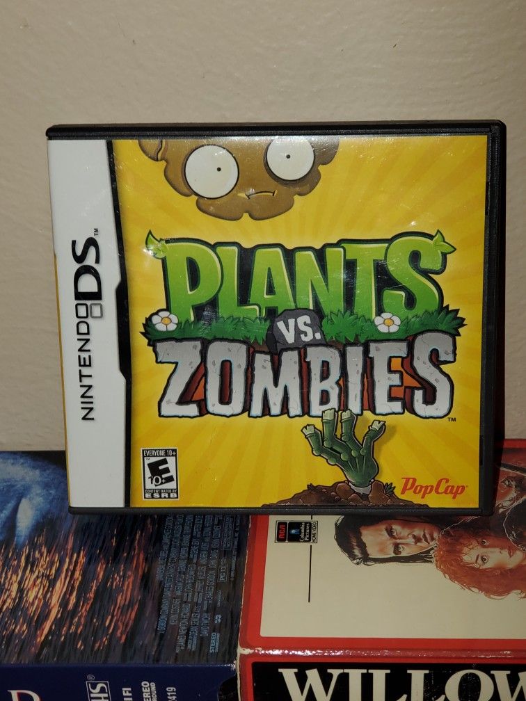 Plants Vs Zombies Nintendo DS Video Game! Excellent Condition!