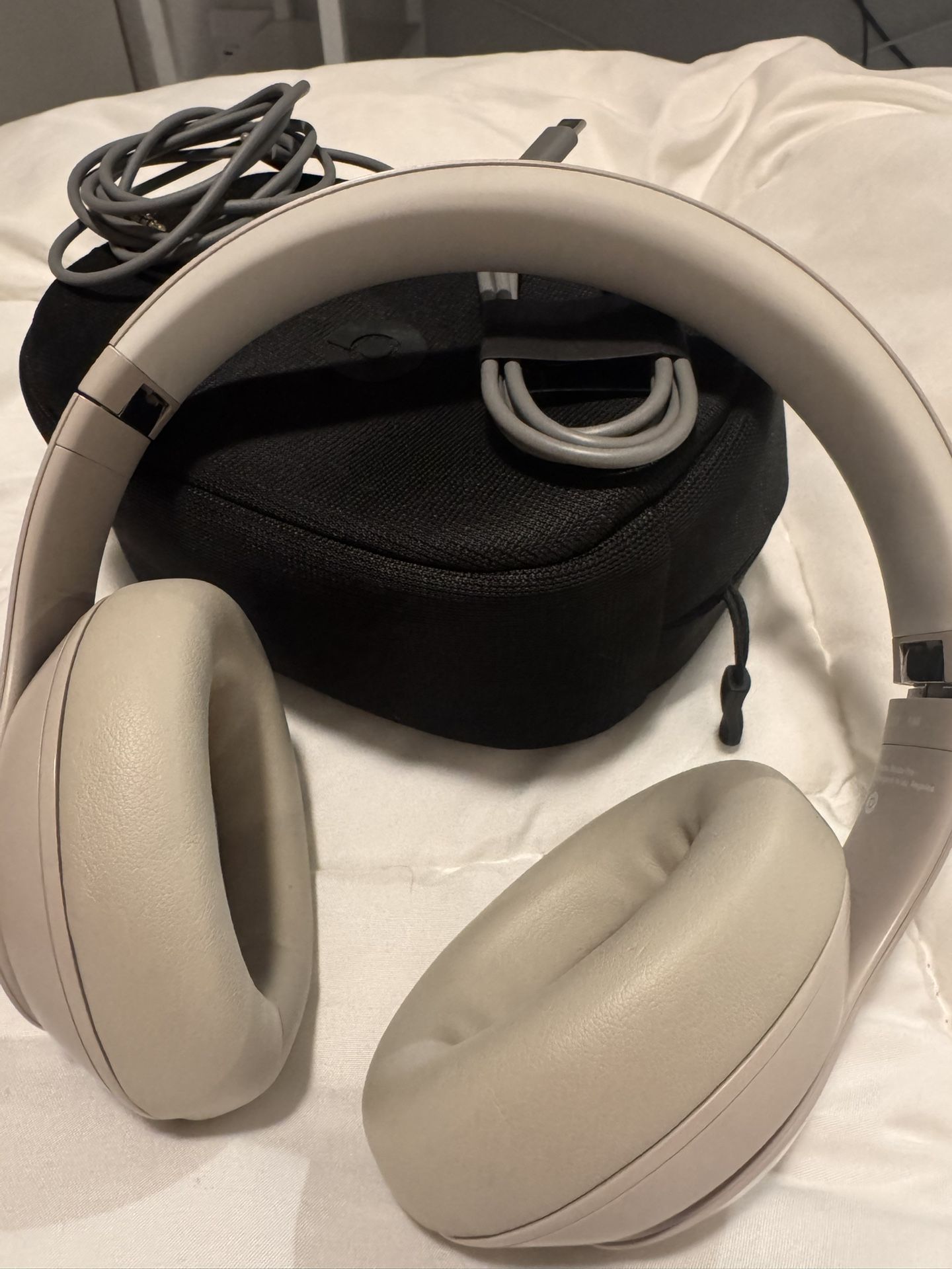 Beats Studio Pro 