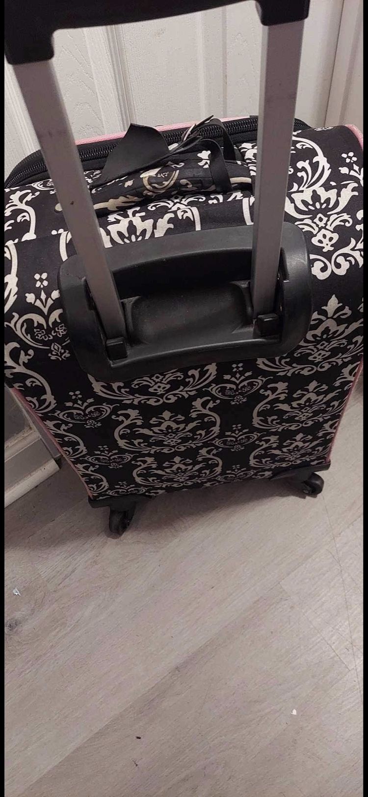 Rolling Carry On With 4 Wheels
