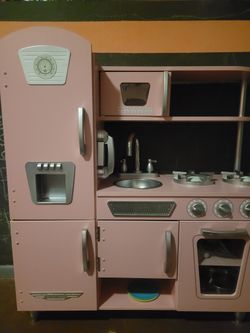 Play Kitchenette