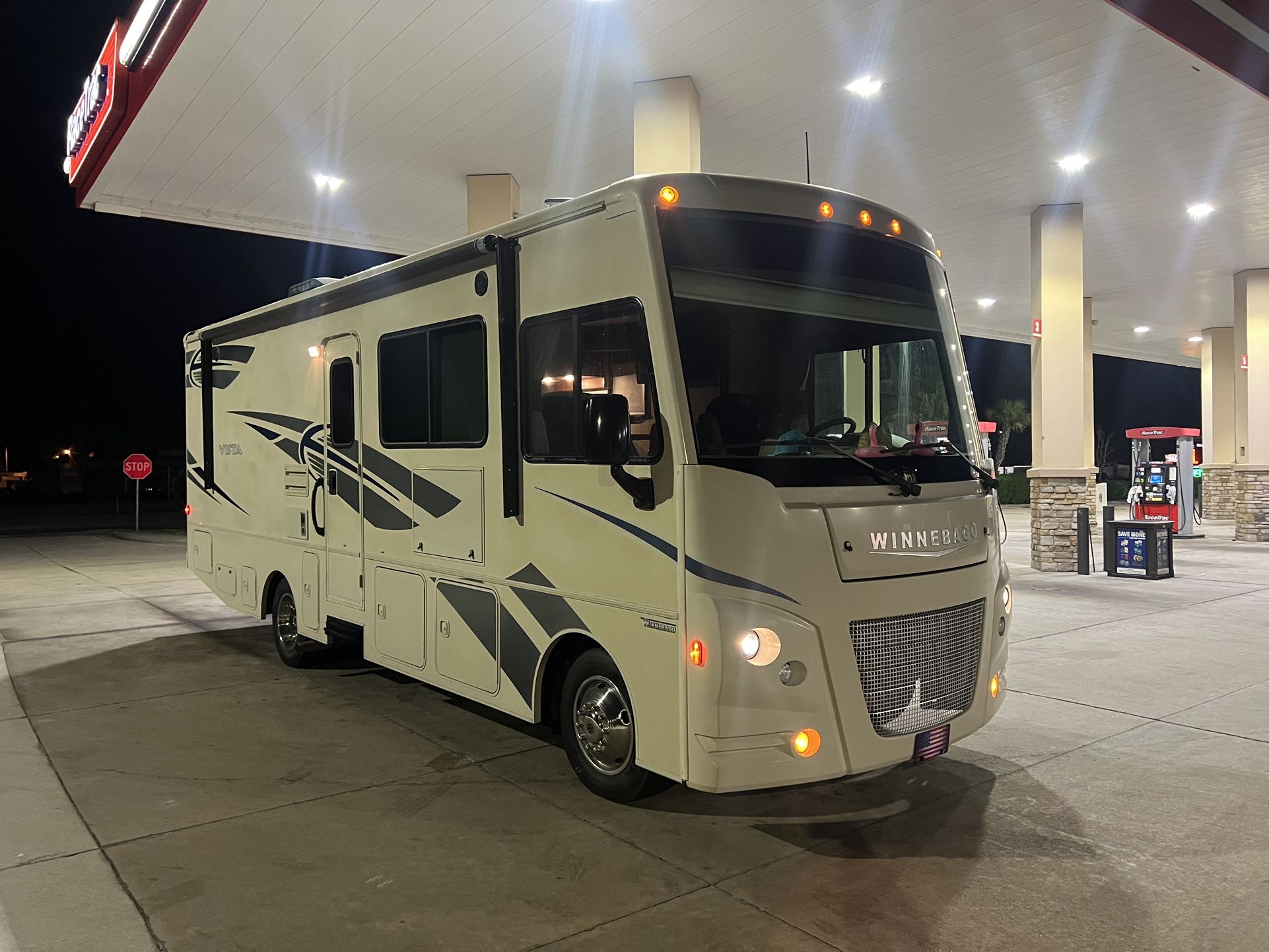 2018 Winnebago Vista