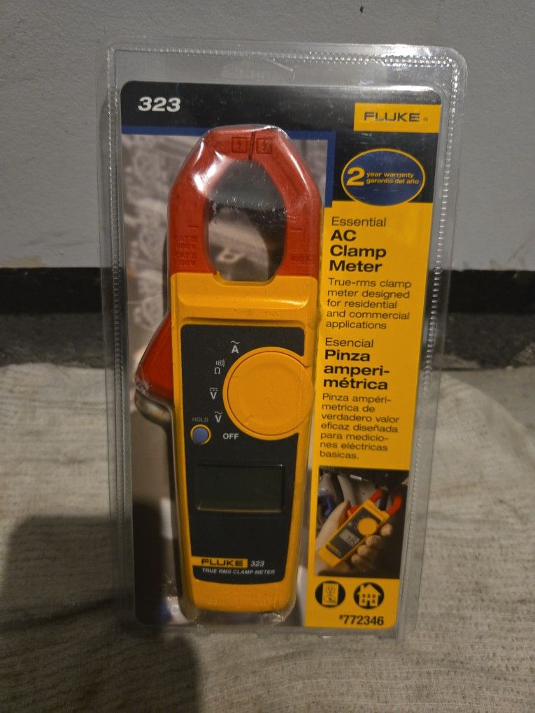 323 FLUKE ESSENTIAL AC CLAMP METER