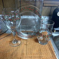 Vintage Christmas Holly - Berries- Ribbon Glass Luncheon Set $15